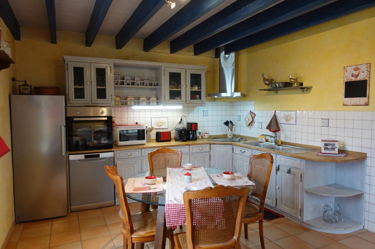 Gîte 4 étoiles avec hébergement insolite - 10 personnes Foussais Extérieur photo
