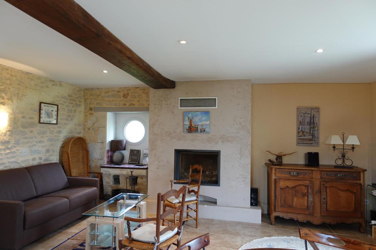 Gîte 4 étoiles avec hébergement insolite - 10 personnes Foussais Extérieur photo