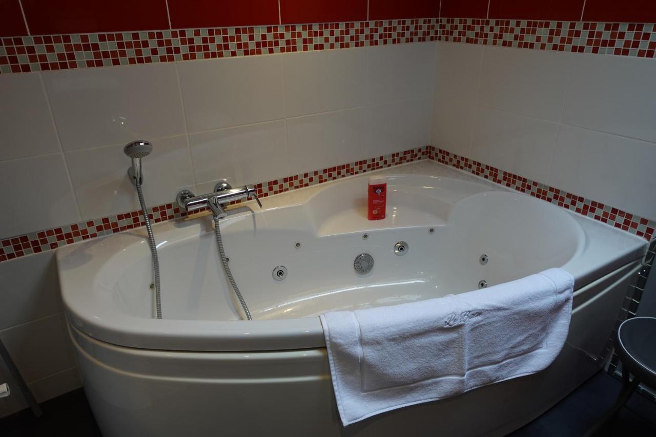 Gîte 4 étoiles avec hébergement insolite - 10 personnes Foussais Extérieur photo