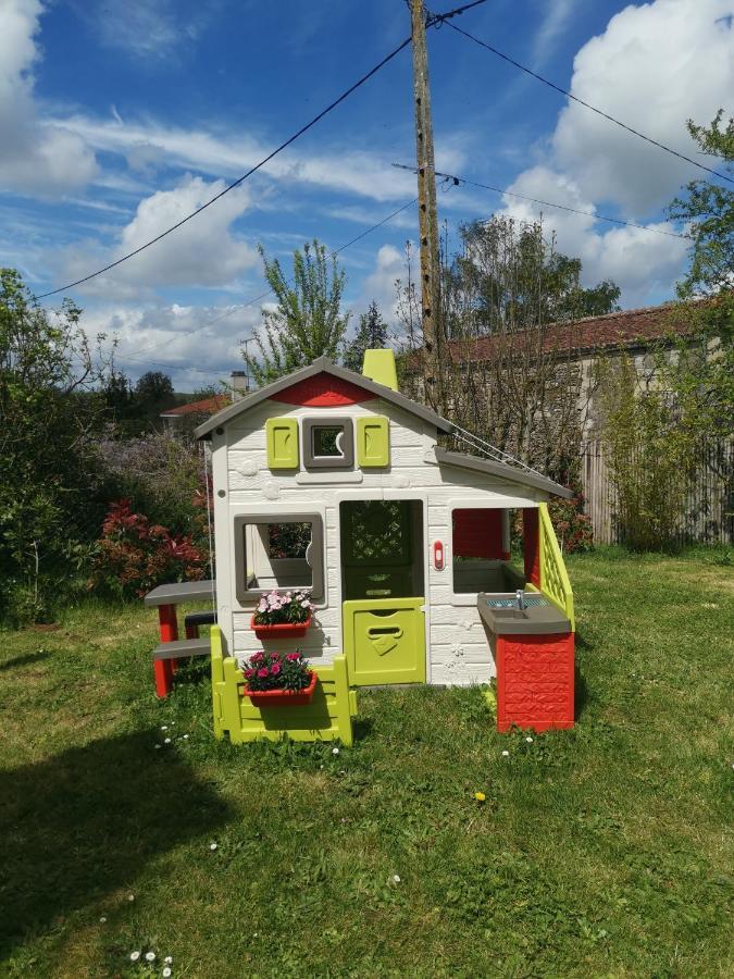 Gîte 4 étoiles avec hébergement insolite - 10 personnes Foussais Extérieur photo