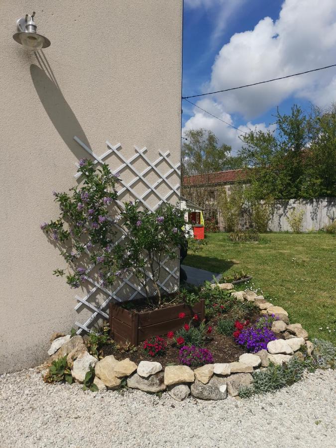 Gîte 4 étoiles avec hébergement insolite - 10 personnes Foussais Extérieur photo